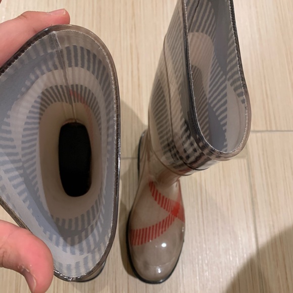 Burberry Rain Boots - Picture 5 of 7